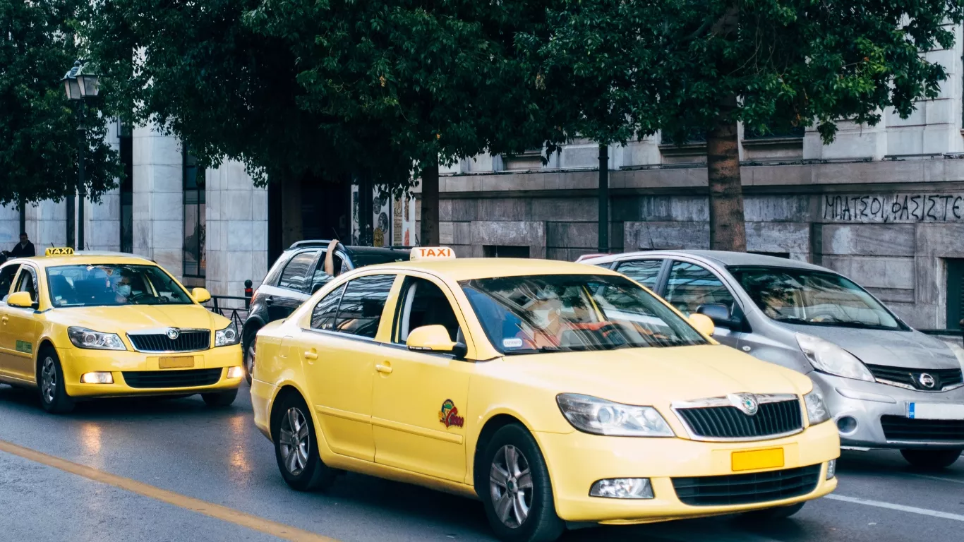 Best Umrah Taxi Service in Madinah